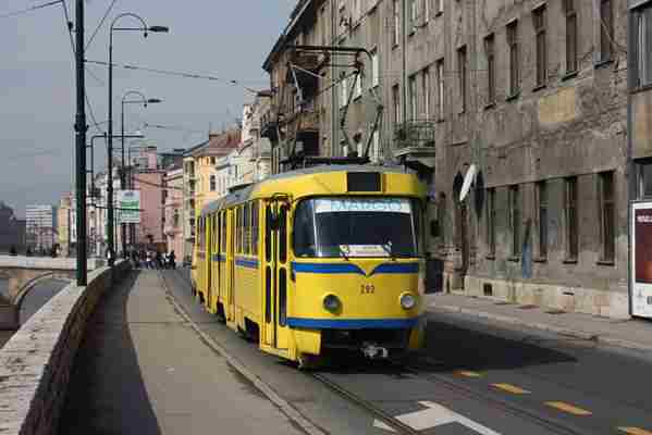 Nemate kartu? Kako revizori u sarajevskim tramvajima odgovaraju na laži putnika