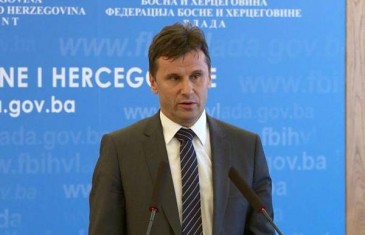 FADILE OPROSTI: Novalićeva vlada ključne odluke donosi na “telefonskim sjednicama”