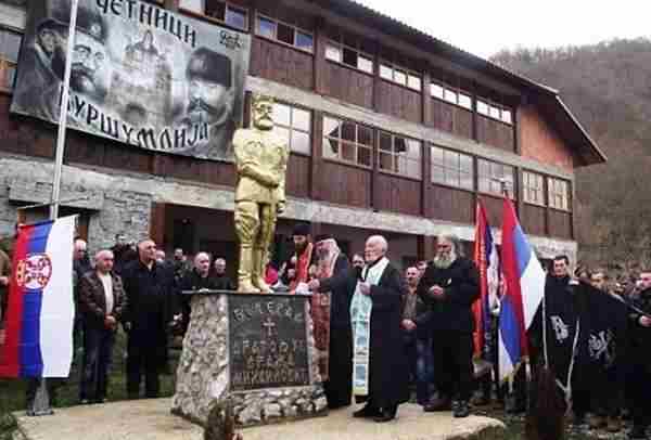 U RS kazna od 600 KM za psovanje i udaranje, a za zastavu BiH od 3 do 15 godina zatvora!