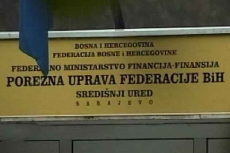 Porezna uprava FBiH: Oporezivat će se prihodi iz inostranstva veći od deset hiljada KM