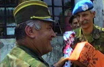 VIDEO KOJI JE POTRESAO BOSNU! Traje samo 4 minute: Konačno otkriveno ko je prevario branioce Srebrenice i spriječio zračne udare NATO-a na srpske položaje…
