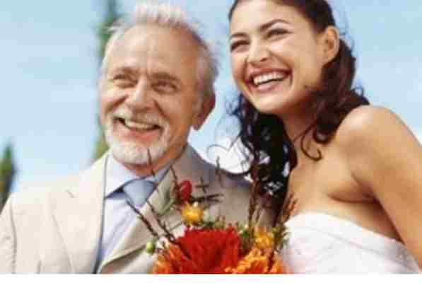 OVO JE ŠOKIRALO SRBIJU: Snaha se udala za svekra… Pogledajte zašto se razvela od supruga…
