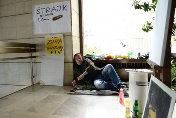 Sejo Bajraktarević štrajkuje glađu u zgradi RTV doma