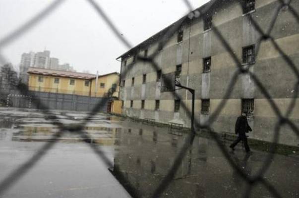 REPORTAŽA IZ “BOSANSKOG ALCATRAZA” Šta rade zatvorenici najpoznatijeg KPZ-a u državi