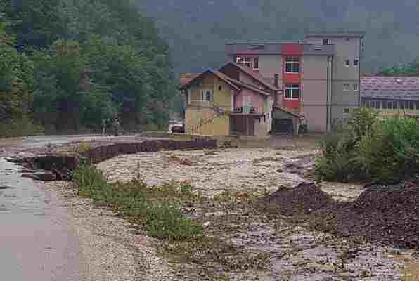 Dva sela u Željeznom Polju odsječena zbog klizišta