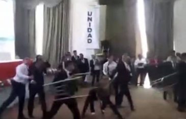 Konferencijska sala kao ratna zona: Nastavnici se posvađali, letjeli stolovi i stolice