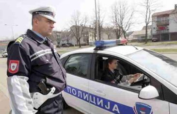 BANJA LUKA NA NOGAMA: Policija Republike Srpske blokirala ulice, zabranjeno točenje alkohola, nošenje torbi, upotreba dronova, sve zbog…