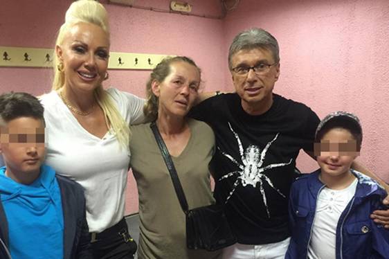 EMOTIVNO: Brena i Saša Popović se sreli s porodicom kojoj su poklonili kuću prije 30 godina