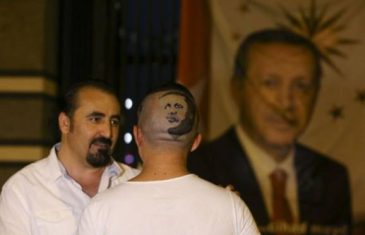 Neizmjerna ljubav frizera prema predsjedniku: Na glavi ‘nacrtao’ Erdogana