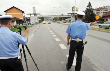 Drama u Hercegovini: ‘Passatom’ pokušao pregaziti policajca, drugi pucao da ga zaustavi