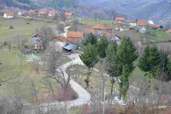 NAROD U STRAHU I PANICI: Pljačke i napadi na Bošnjake u povratničkom srebreničkom selu Sućeska…