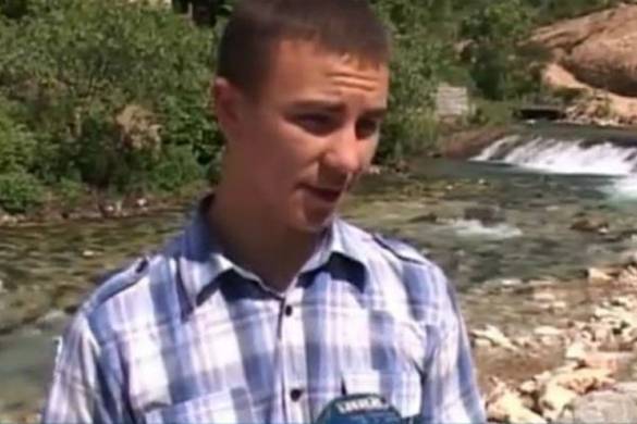 A SVI SU MU SE SMIJALI: Zoran (19) napravio hidrocentralu kako bi njegova baka imala struju!