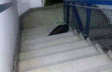 Dječak ostavio školsku torbu na stepenicama i skočio sa 15. sprata