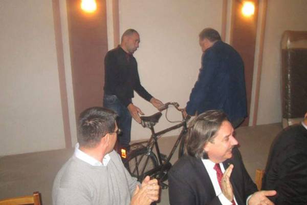 Dodiku “vratili” bicikl