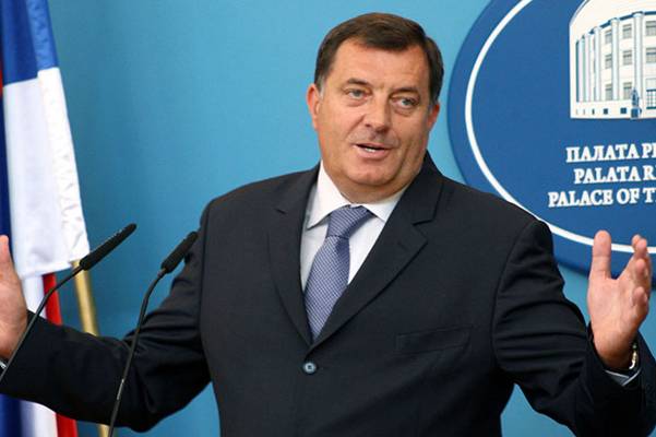 Nije ni došao na funkciju, a već izazvao MEĐUNARODNI SKANDAL: Kada su čuli šta je Dodik izjavio svi su se UHVATILI ZA GLAVU!