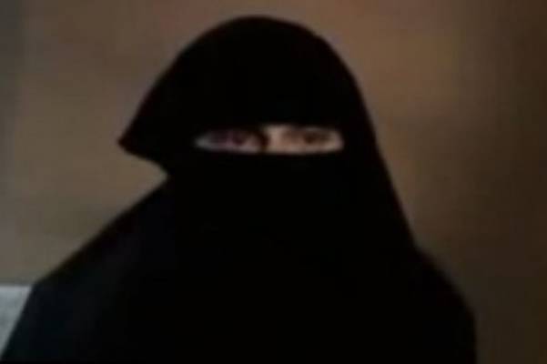 ”Prodali su me teroristi po imenu Abu Džafar, čija me je ljubomorna supruga često tukla, misleći da ću joj preoteti supruga”