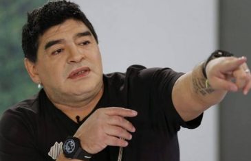 Legendarni Maradona obratio se na emotivan način Đokoviću