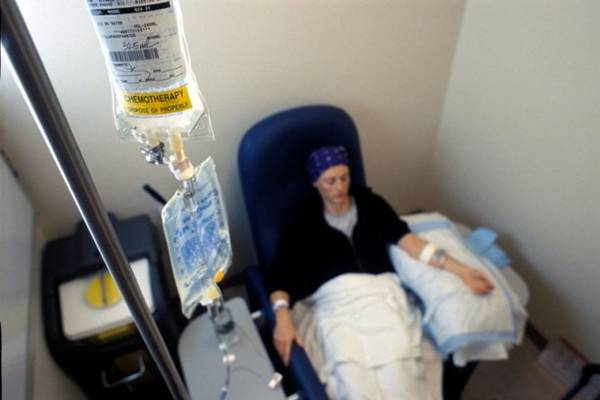 ČUVENI NAUČNIK TVRDI: Hemoterapija i zračenje uništavaju imnunitet, ne pomažu u lečenju raka