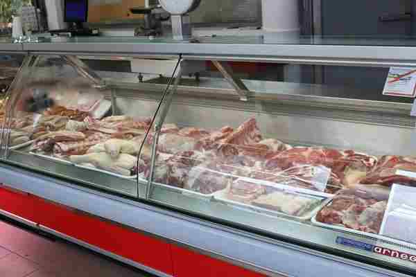 VELIKI SKANDAL SA MESOM U DIJELU BiH: Pogledajte koje mesne proizvode više ne smijete jesti…