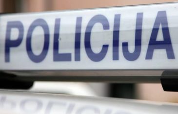 HRVATSKA POLICIJA PUCALA NA KRIJUMČARE LJUDI KOD DONJEG LAPCA: Dvoje dece migranata ranjeno hicima iz pištolja