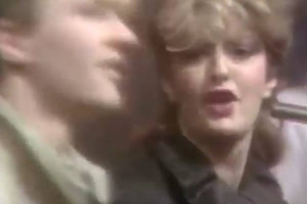 ZALUDELA JE CELU BIVŠU JUGU: Svi su pevali njene hitove 80-ih, a onda je samo (FOTO/VODEO)