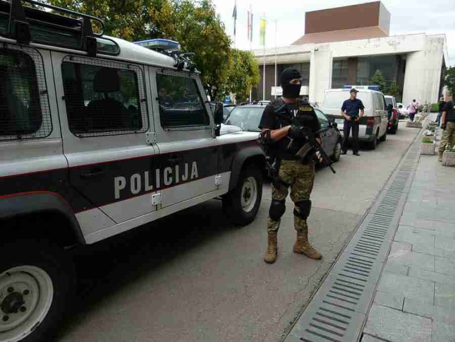 Policija spašavala poreskog inspektora u Sarajevu: Tokom kontrole u ugostiteljskom objektu postalo burno…