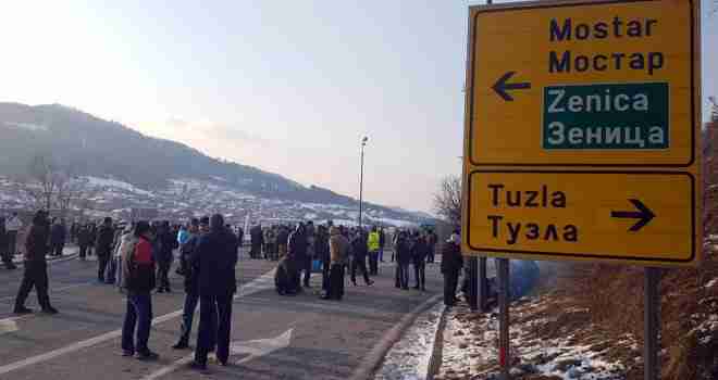 Bivši borac Armije RBiH pozvao pripadnike Vojske RS da im se pridruže u protestima: ‘U istim smo problemima…’