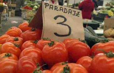 Sporni paradajz iz Turske prodaje se i u BiH: Inspekcija prešla preko UPOZORENJA ispisanog na gajbi
