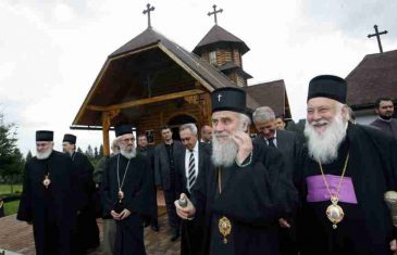 CRNOGORCI ODRŽALI LEKCIJU SRBIJI: “Srbija je svaki put gubila kada je slušala crkvu”