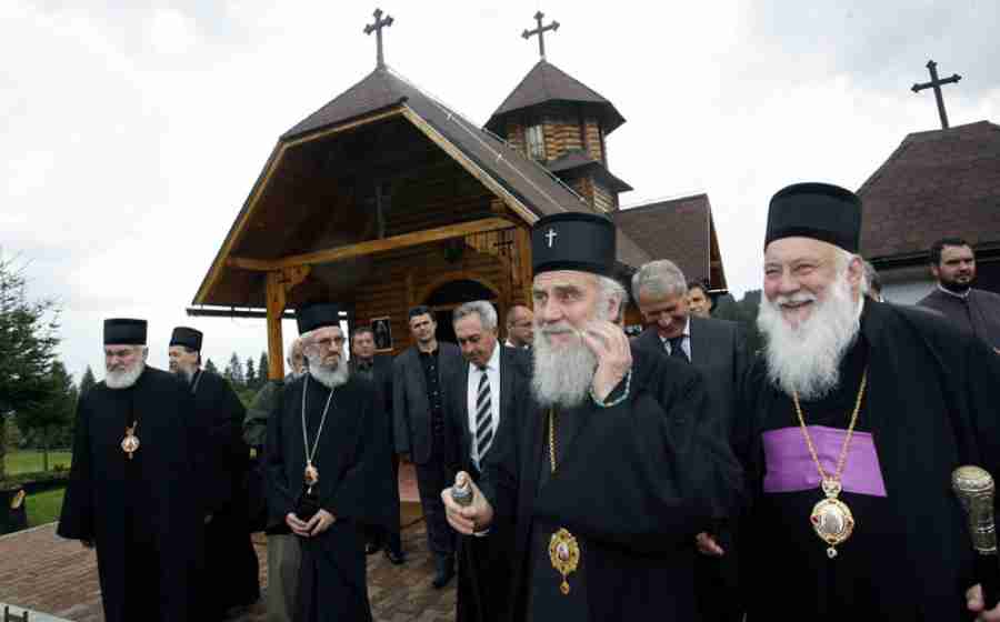CRNOGORCI ODRŽALI LEKCIJU SRBIJI: “Srbija je svaki put gubila kada je slušala crkvu”