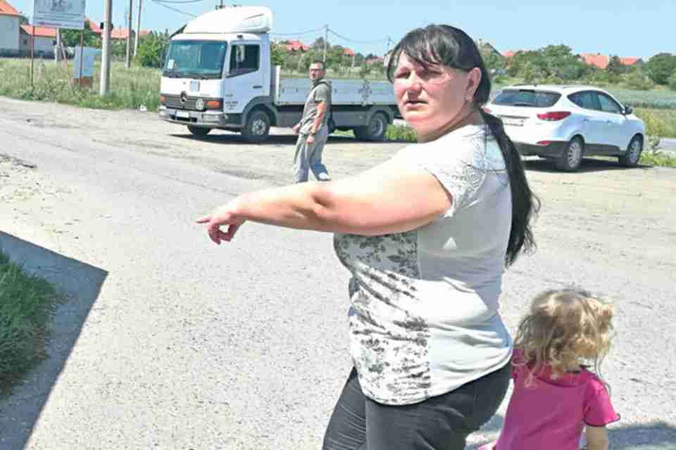 POTRESNA ISPOVIJEST MAJKE ČIJE SU DIJETE POKUŠALI DA OTMU U BORČI: Rekao je da je Jankov teniser, pa mi uvukao kćerku u auto!