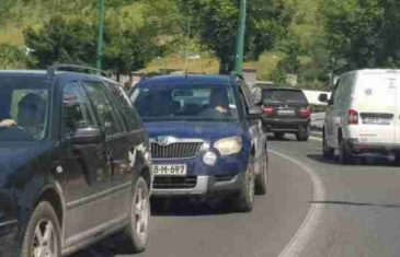 Kolaps od Sarajeva prema Vogošći, vozači i do sat vremena u kilometarskim kolonama