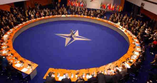 SAD traži da NATO pripremi bataljone, brodove i avione za eventualni napad Rusije