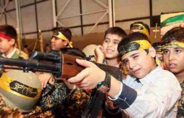 Šiijski vojni kampovi pripremaju sirijske dječake da budu topovsko meso u sektaškim ratovima iranskog režima