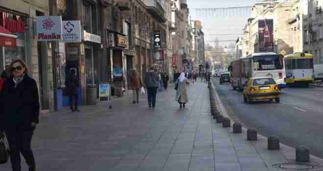 Neobična scena: Stigla drva u centar Sarajeva, građani i turisti zatečeni