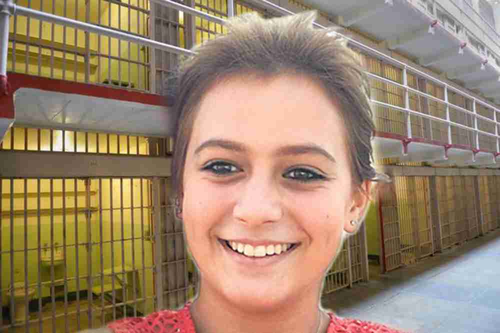 Odmor se pretvorio u pakao: Sara Vidak (20) otišla na more u Kotor, pa ‘zbog jedne rečenice’ završila u zatvoru…