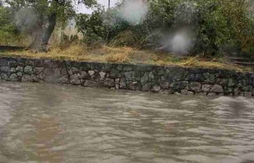 HAOS U REGIONU: Jaka kiša poplavila grad, dio građana nema struje!