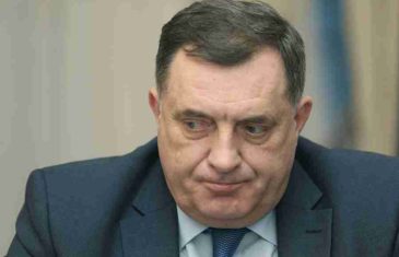 ČEGA SE PLAŠI MILORAD DODIK: Iz SNSD-a najavili slanje velikog broja posmatrača kako bi nadzirali štampanje izbornih listića, ali ni to nije sve…