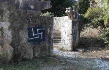 VANDALI U AKCIJI UOČI DANA DRŽAVNOSTI BiH: “Napad na Partizansko groblje u Mostaru je napad na državu”