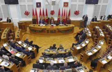 NEZAPAMĆENI HAOS U SKUPŠTINI: “Bošnjački političari nam ovdje drže pridiku, a mi, srpski političari, ovdje moramo da stojimo da nas neko ponižava”