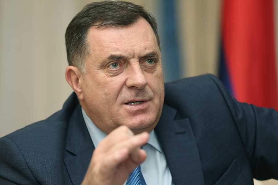 VUČIĆEV PROTIVNIK: Poraz Dodika u Banjoj Luci dao krila opoziciji u Srbiji