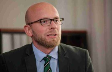 ADIS ARAPOVIĆ UPOZORAVA: “Dodikov zahtjev nije briga za bh. privredu, nego pokušaj udara na Centralnu banku i opasan lov u mutnom!”