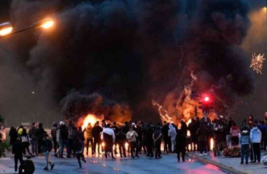 HEROJSKI POTEZ: Imam sa Balkana spriječio sukobe nakon paljenja Kur'ana u Švedskoj