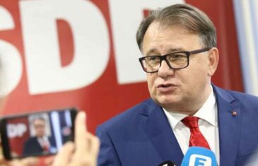 OTVORENO PISMO LIDERA SDP-a: Nikšić traži od Schmidta da nametne rješenja koja će uravnotežiti ulogu Vijeća naroda RS-a i Doma naroda FBiH