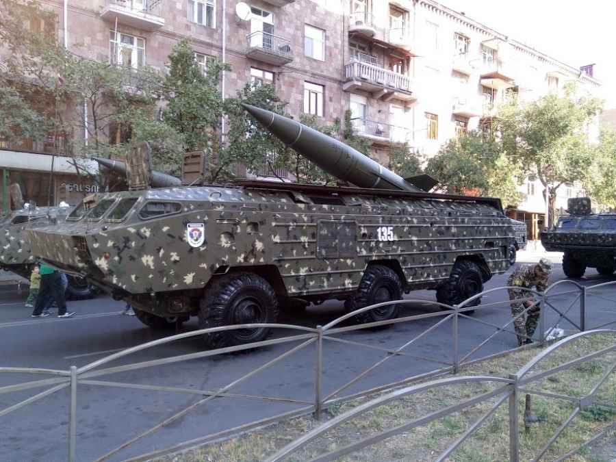 ANALITIČAR NEDŽAD AHATOVIĆ ZA “SB”: Armenija balističkim raketama gađa azerbejdžanski grad; Sistem ima VISOKU MOĆ RAZARANJA, a koristili su ga i u…