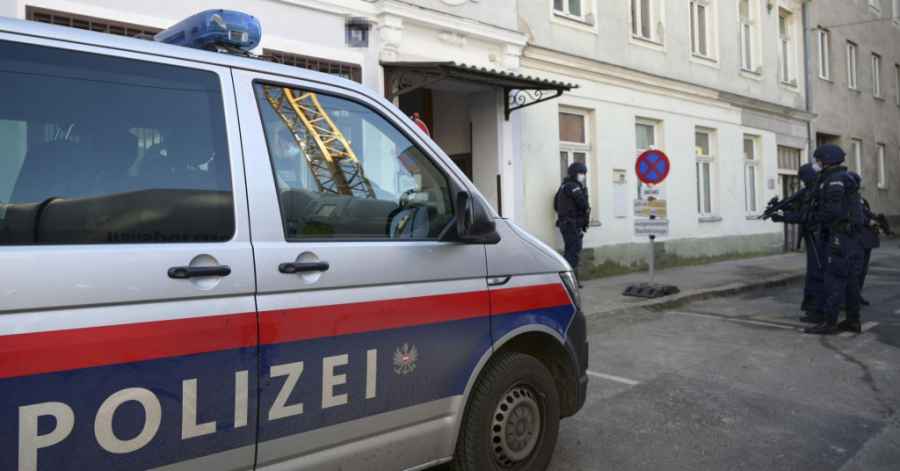 AUSTRIJA U ŠOKU: Policija zaplijenila ogromne količine oružja namijenjenog njemačkim ekstremistima