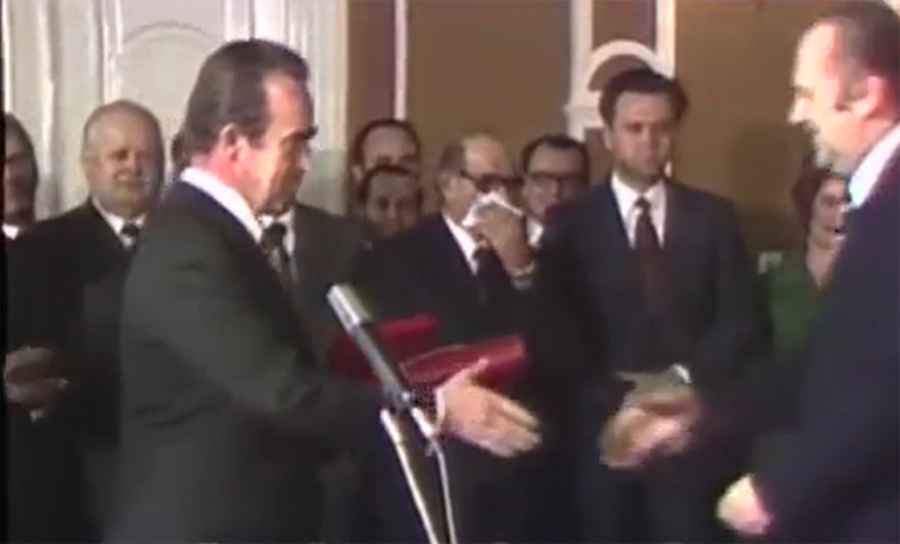 BIO JE JEDAN OD NAJVEĆIH, BOSANAC I HERCEGOVAC OD GLAVE DO PETE: Kako je Milošević uklonio najmoćnijeg bh. političara, zašto je dirnuo u „osinje gnijezdo“ i šta je sve priznao Šešelj