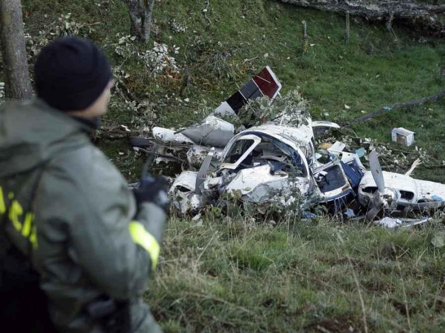 TEŠKA TRAGEDIJA POTRESLA SVIJET: U padu aviona poginulo…