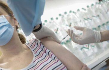 Austrija privremeno obustavila vakcinisanje AstraZenecom nakon smrtnog slučaja