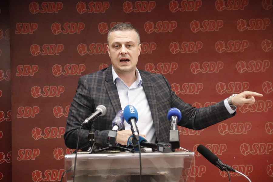 Mijatović poručio SDP-ovcima: Moramo raditi, naša obaveza su građani BiH, a ne Dodik, Čović i Izetbegović